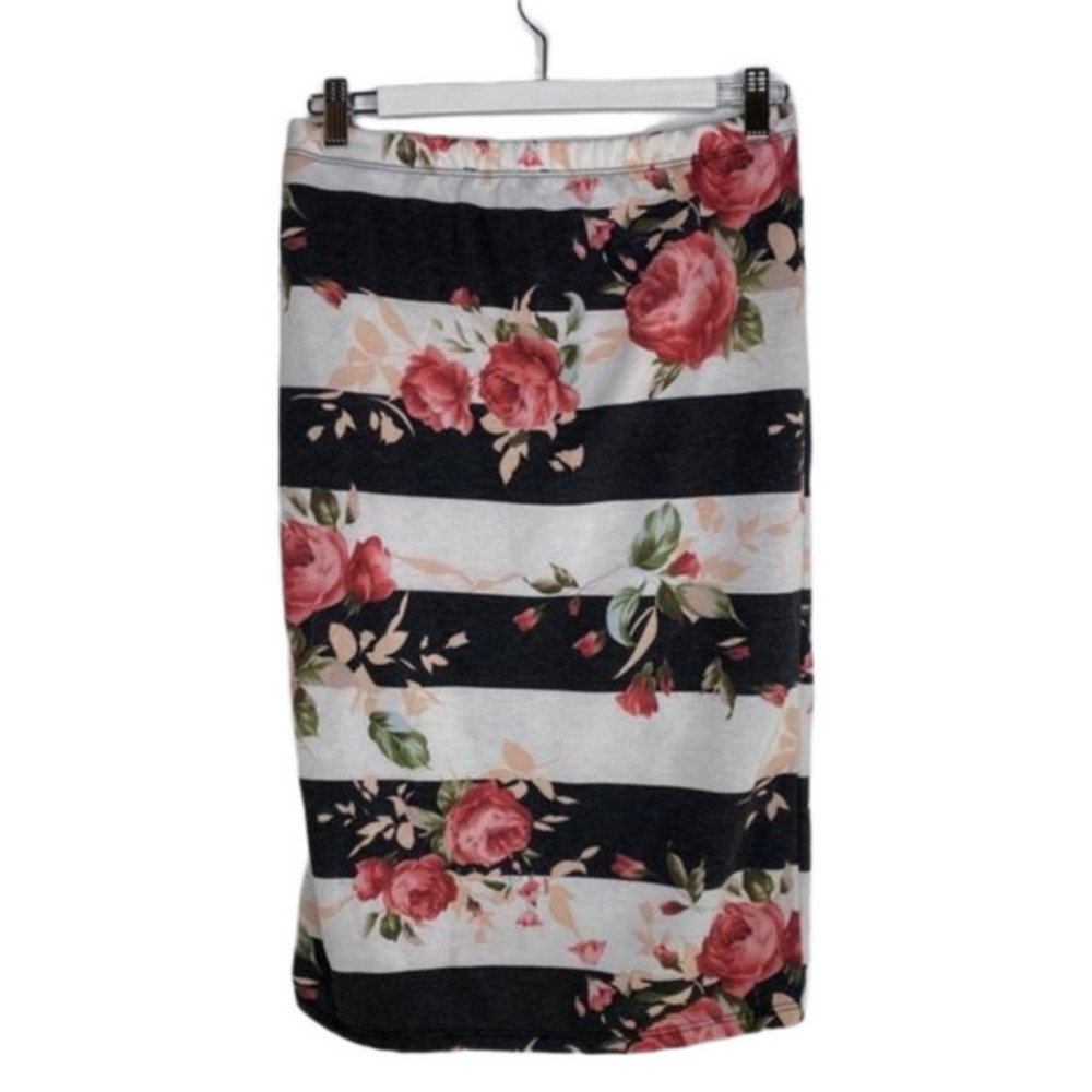Perfect pull on pencil skirt